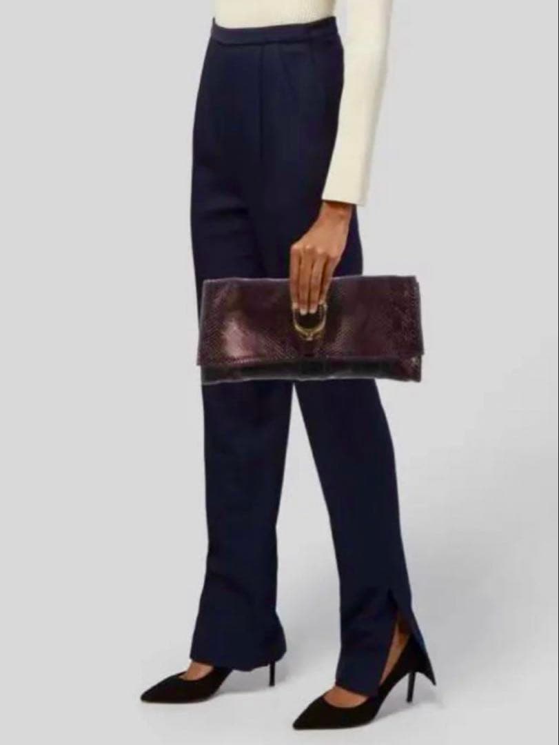 新品未使用 グッチ パイソンレザー クラッチバッグ ヘビ革 ハンドバッグ 高級感