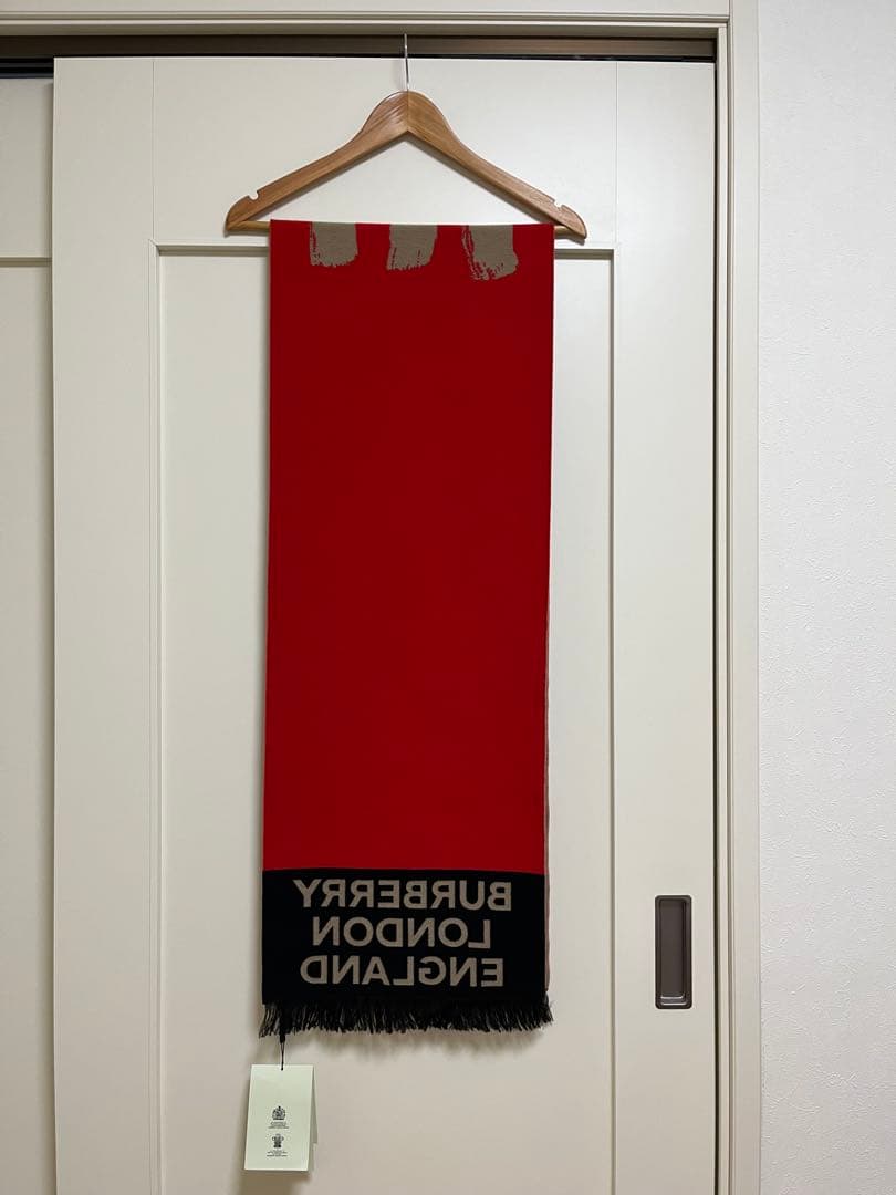 BURBERRY　バーバリー　マフラー　LOVEロゴ　タグ付き未使用品　箱有