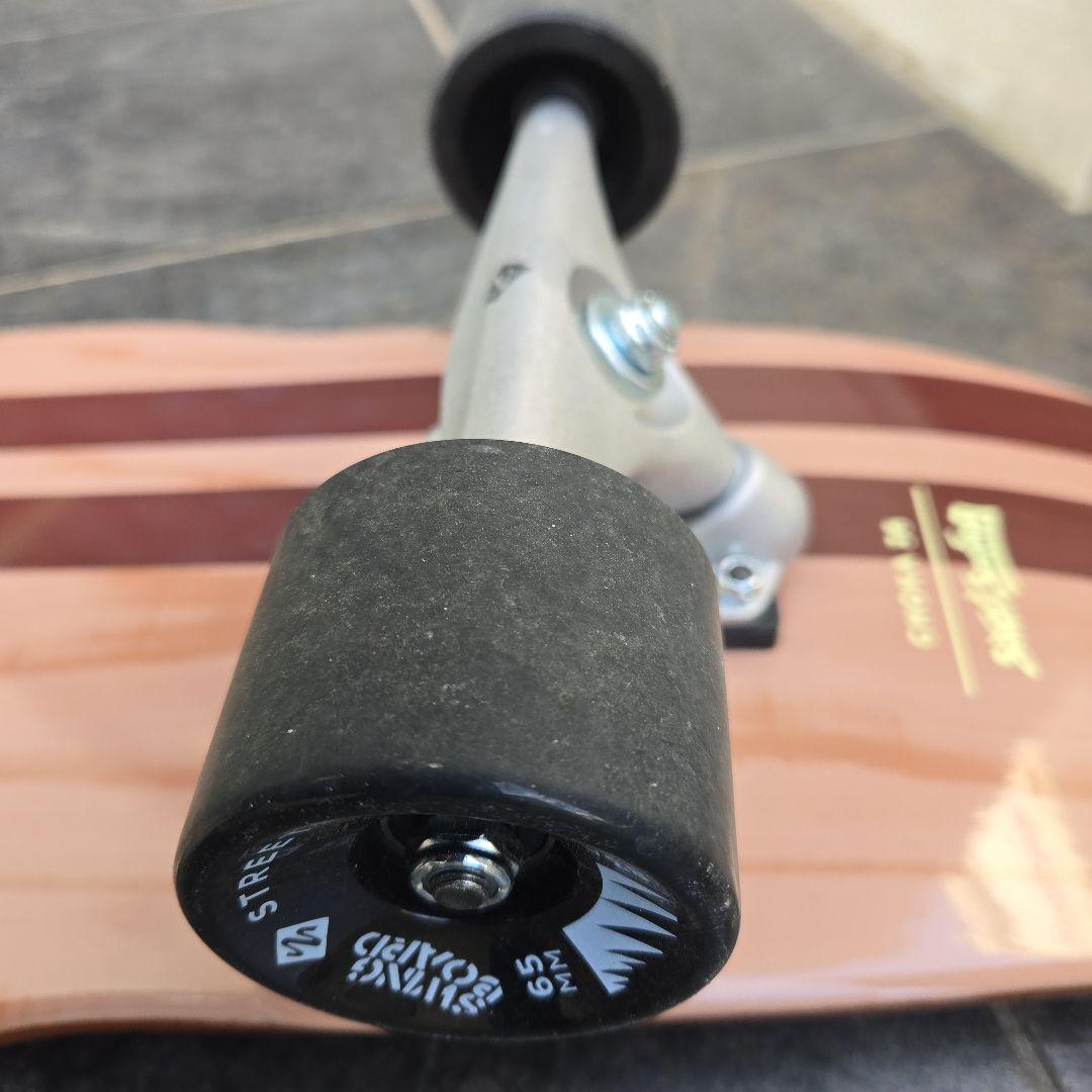 Street Surfing スイングボード 36インチ 三輪　シャークアタック