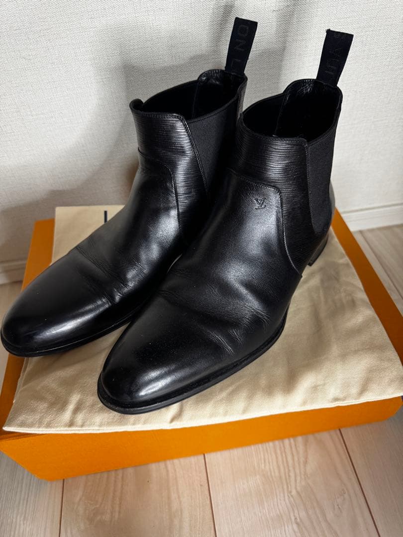 Louis Vuitton エピ　レザー サイドゴアブーツ