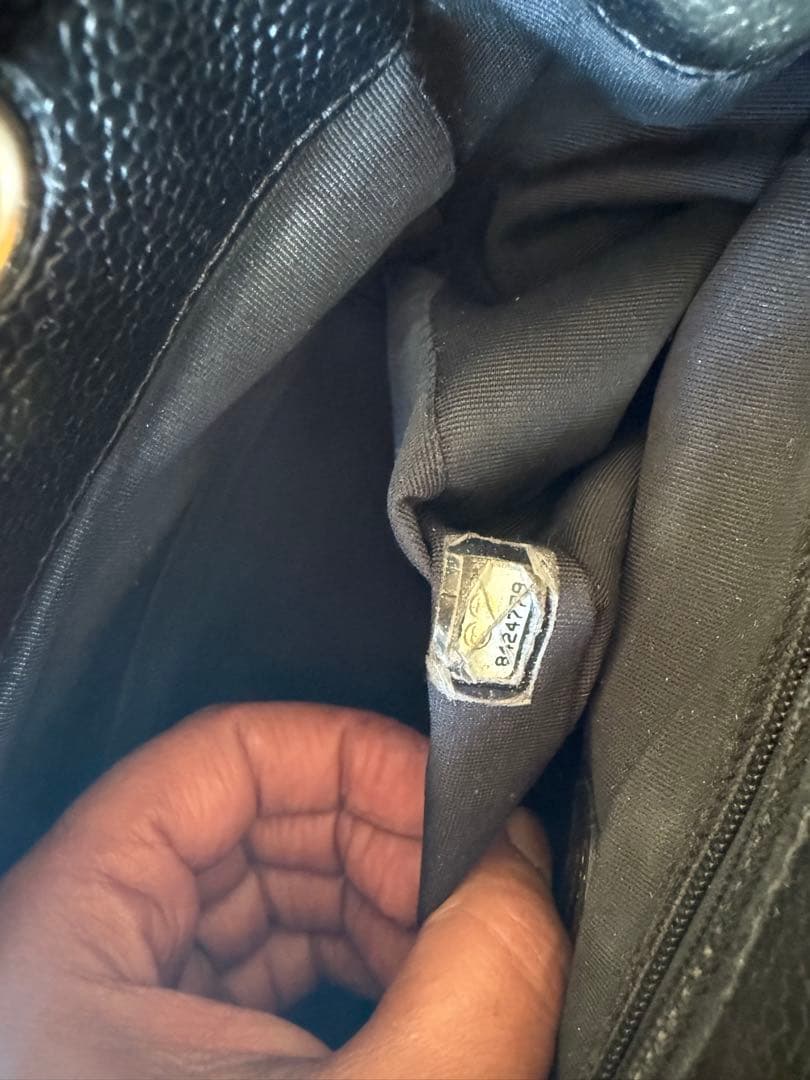 CHANEL シャネル デカ ココマーク キャビアスキン チェーン