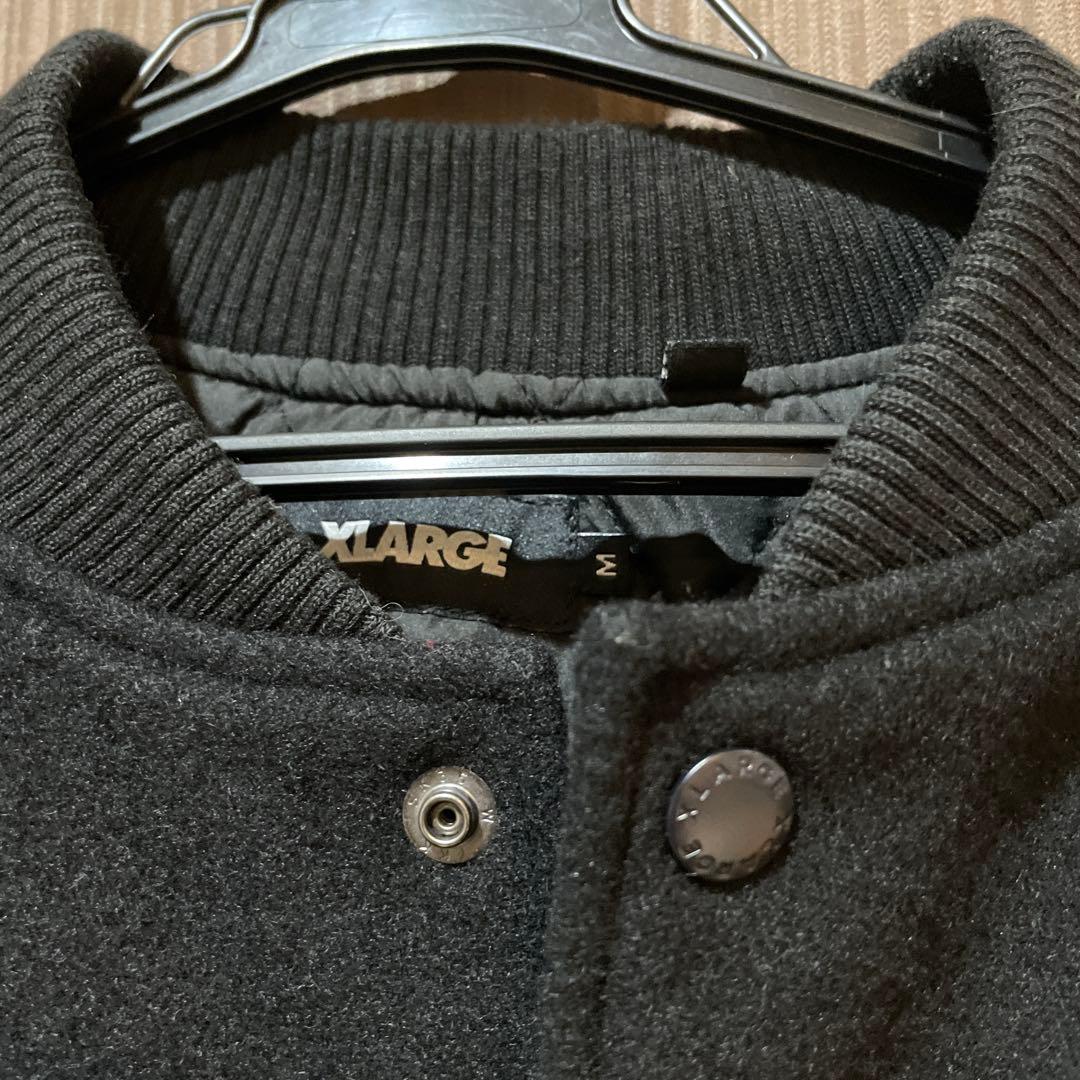 X-LARGE アート刺繍スタジャン ブラック