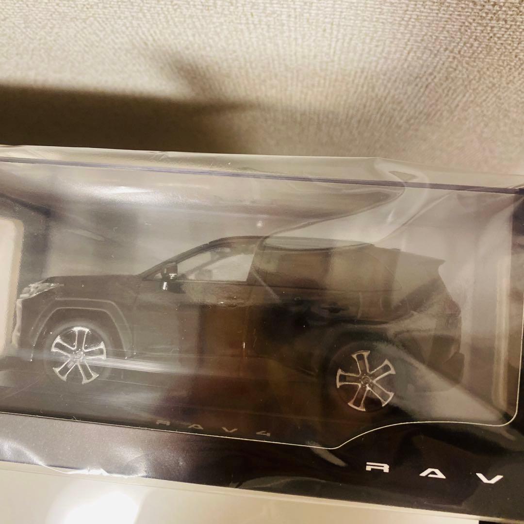 【新品】トヨタ 新型RAV4 ミニカー サンプル アティチュードブラック　カラー