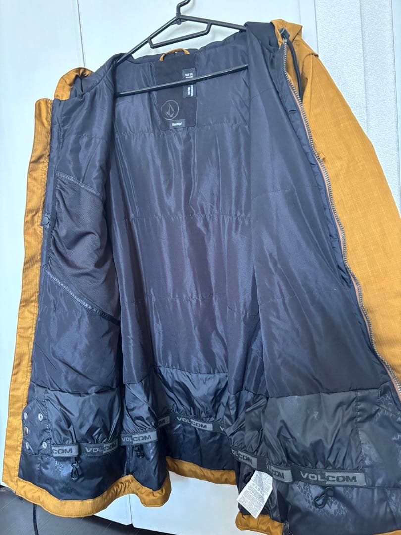 【VOLCOM 】スノーボードウェア M