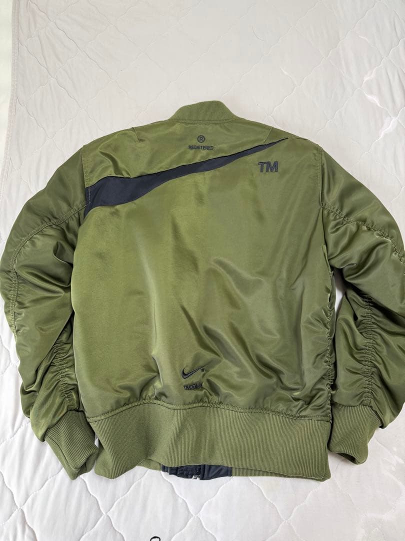 ナイキ NSW SYNFL スウッシュ ボンバー ジャケット