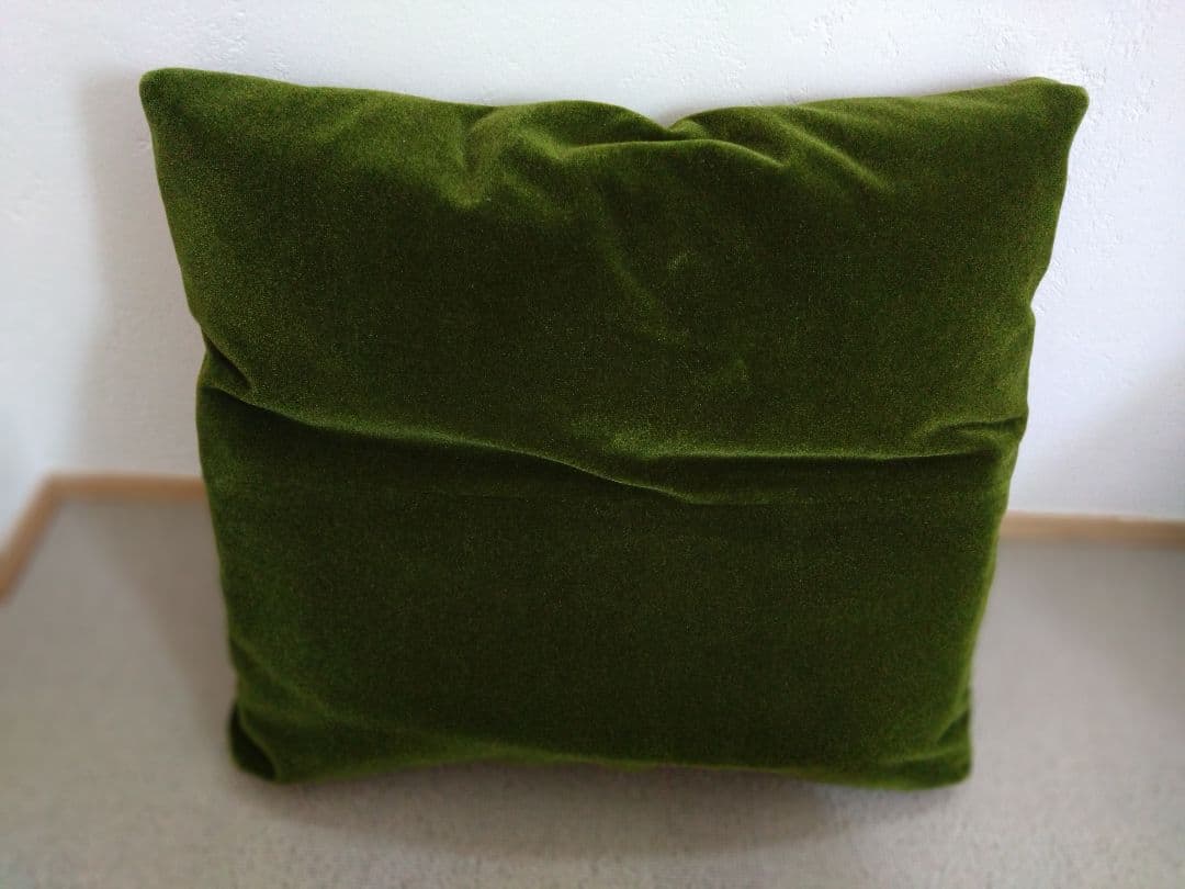 [タイムセール]カリモク60 ロビークッション　モケットグリーンK36160