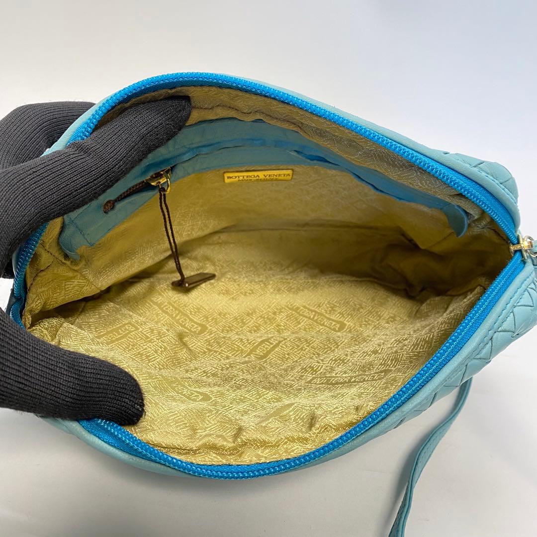 ボッテガヴェネタ ブルー ショルダーバッグ イントレチャート 水色