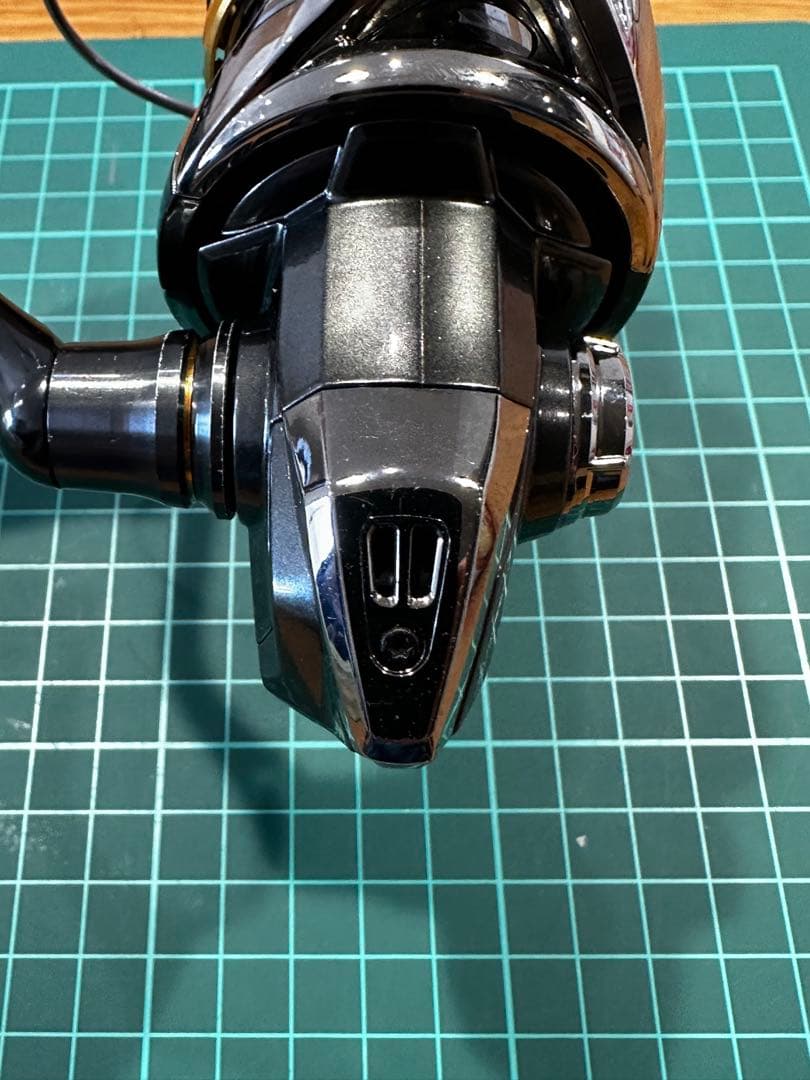 20ツインパワーC3000MHG ライン＆アベイルEVAノブスリムタイプ付