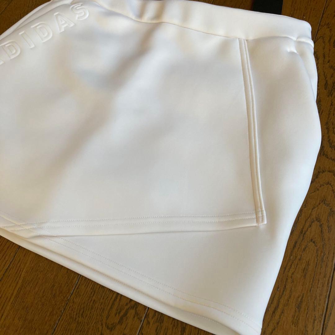 新品　adidas アディダス　レディースセットアップ　スカート セーターXL