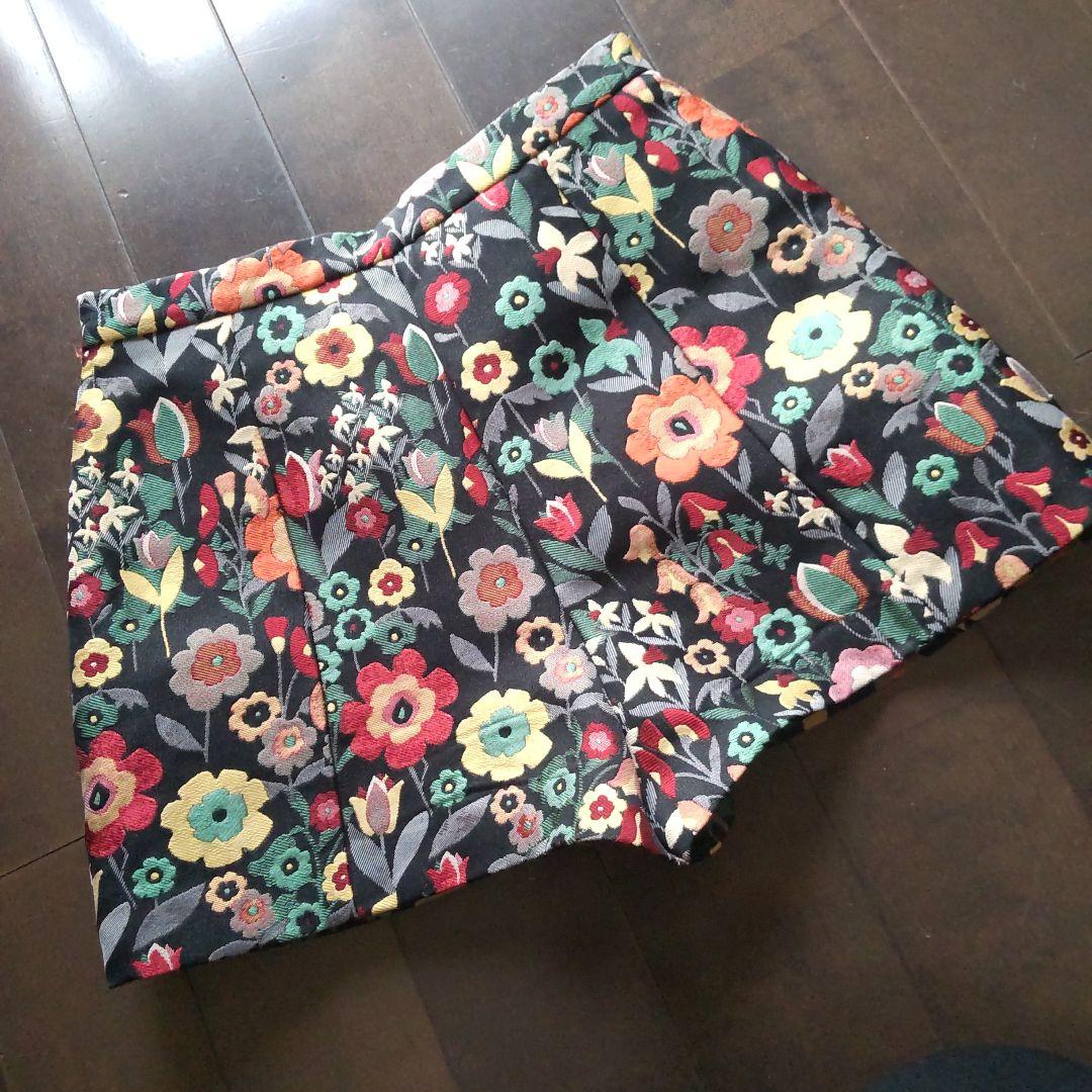 美品 レッドヴァレンティノ 花柄 スカート付ショートパンツ ジャガード織り