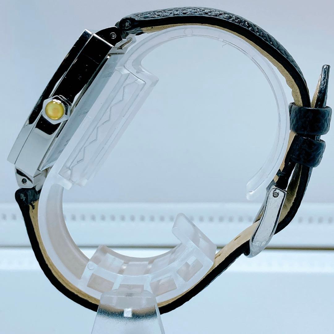 627 モーブッサン　9112130 トノー　ダイヤ　シェルベゼル　腕時計