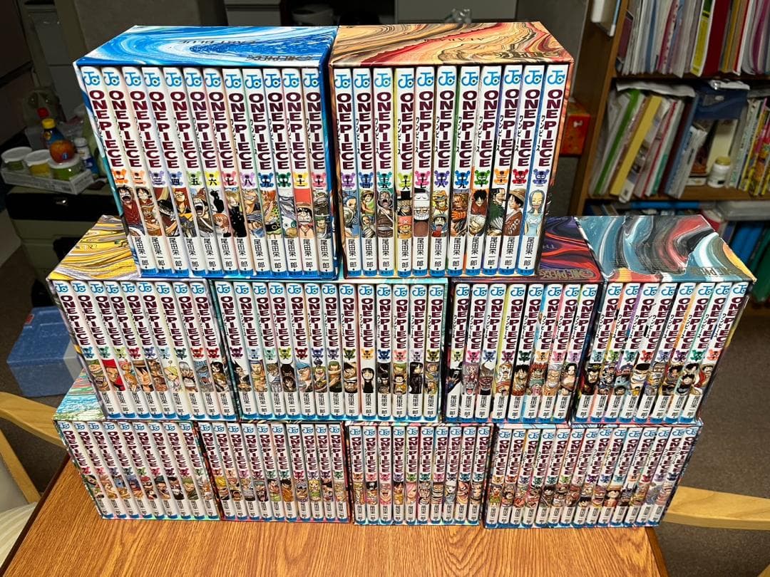 One Piece コミック　第１巻～第１０４巻　ボックス入りセット（ほぼ新品）