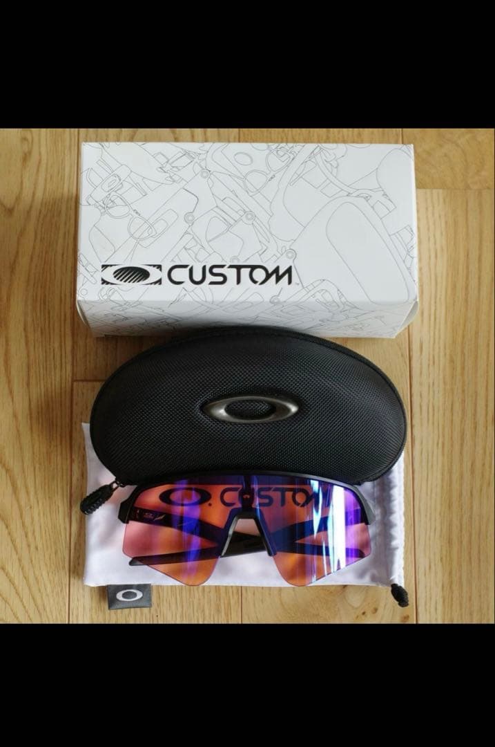 【極美品】OAKLEY SUTRO LITE SWEEP