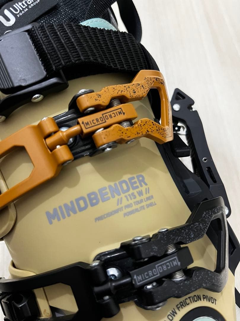 K2 Mindbender 115 23.5スキーブーツ　女性　バックカントリー