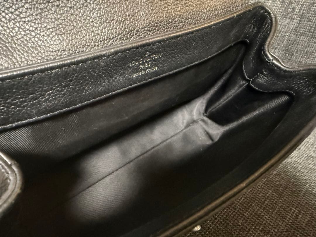 Louis Vuitton ロックミー llBB ショルダーバック