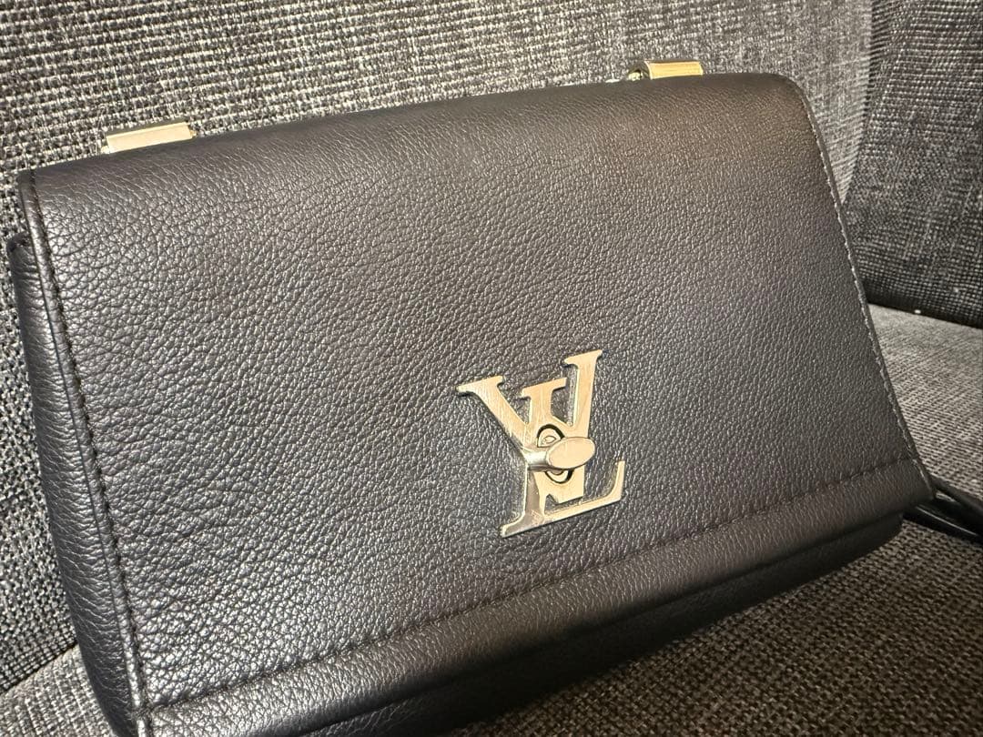 Louis Vuitton ロックミー llBB ショルダーバック