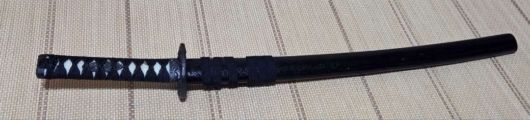 日本刀 黒色の鞘 　模造刀③