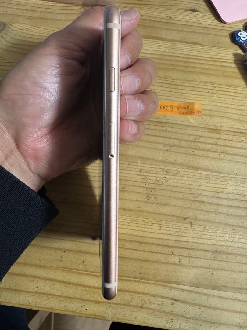 iPhone 8 64GB ゴールド