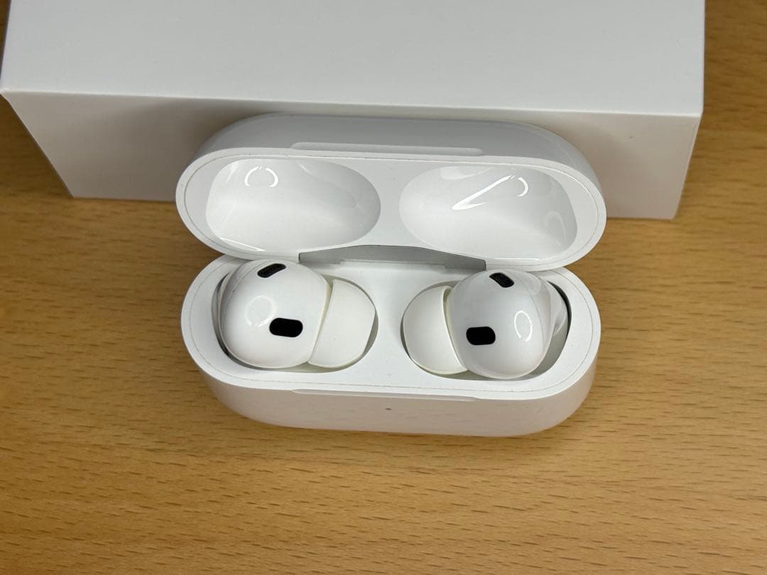 【正規品】AirPods Pro 第2世代 (Lightning) 付属品完備