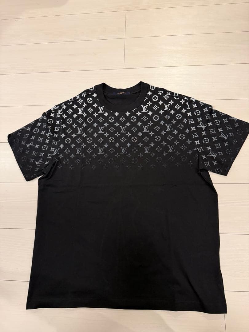 LOUIS VUITTON 　モノグラム　Tシャツ Lブラック