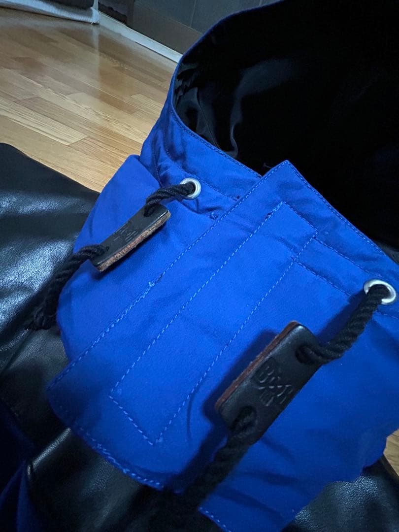 バウンティーハンター ダウンべスト