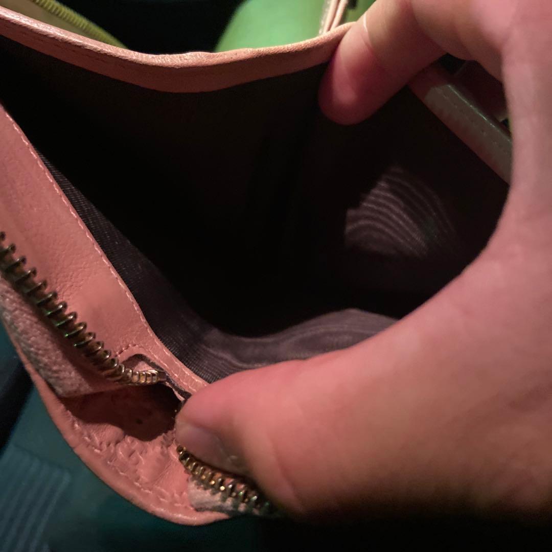 GUCCI ピンクレザー 二つ折り財布