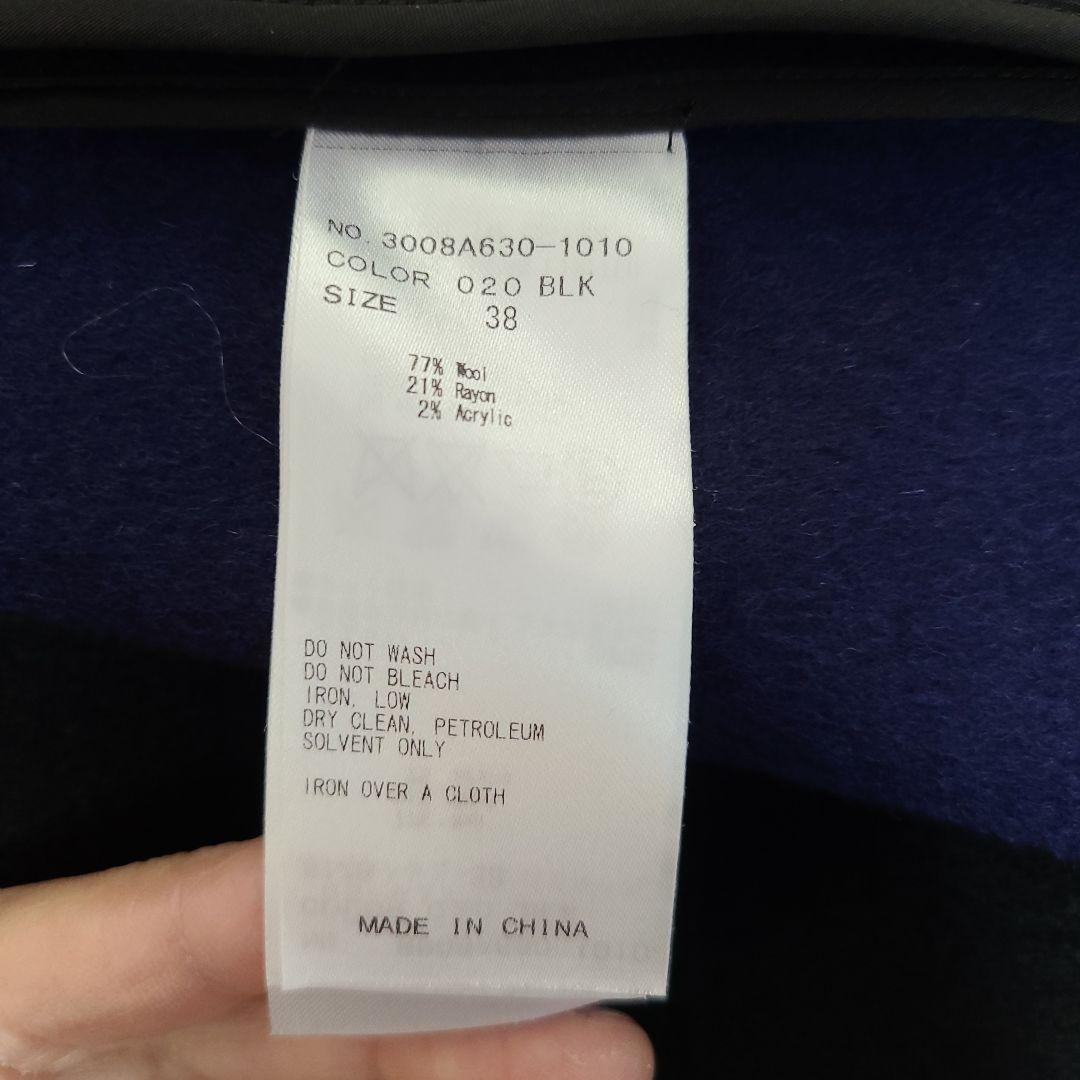 黒いチェスターコート