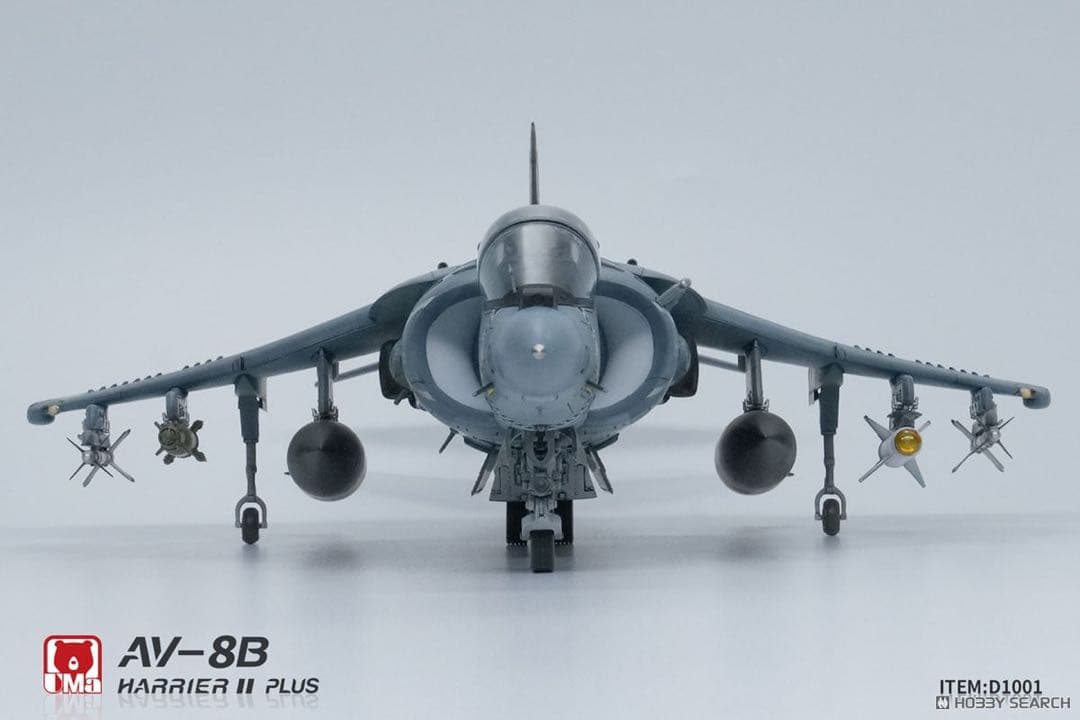 【三連休特価！】UM aモデル1/48 AV-8B ハリアーII PLUS