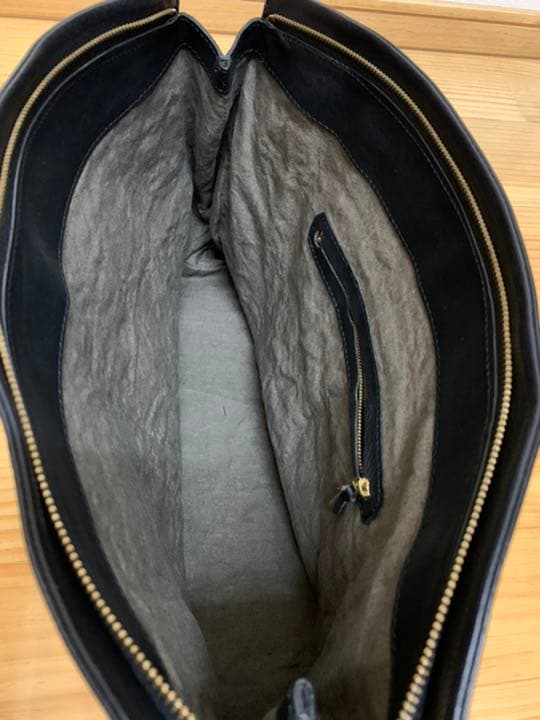 Nathally レザーバック（黒)