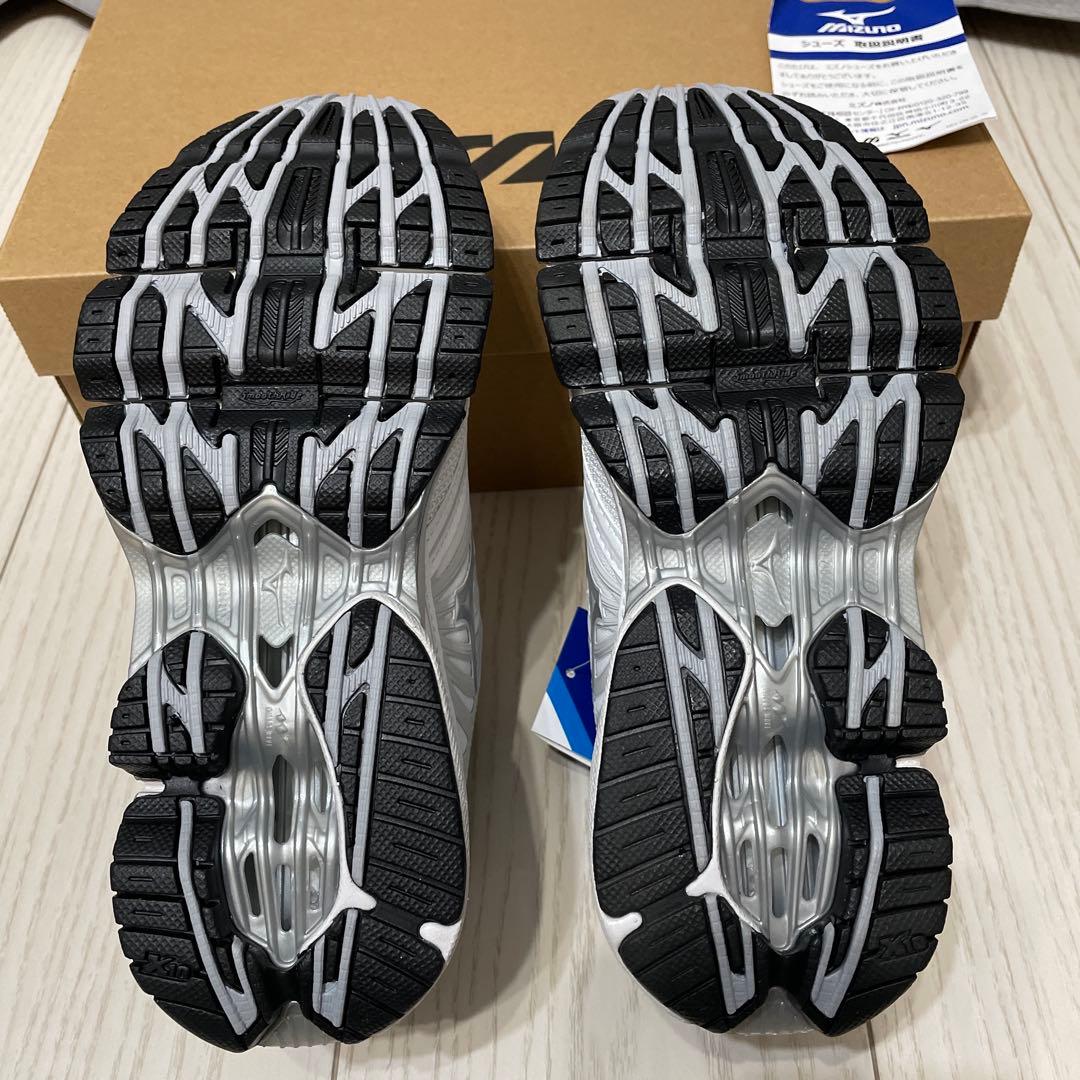 MIZUNO ミズノ WAVE PROPHECY LS 24cm