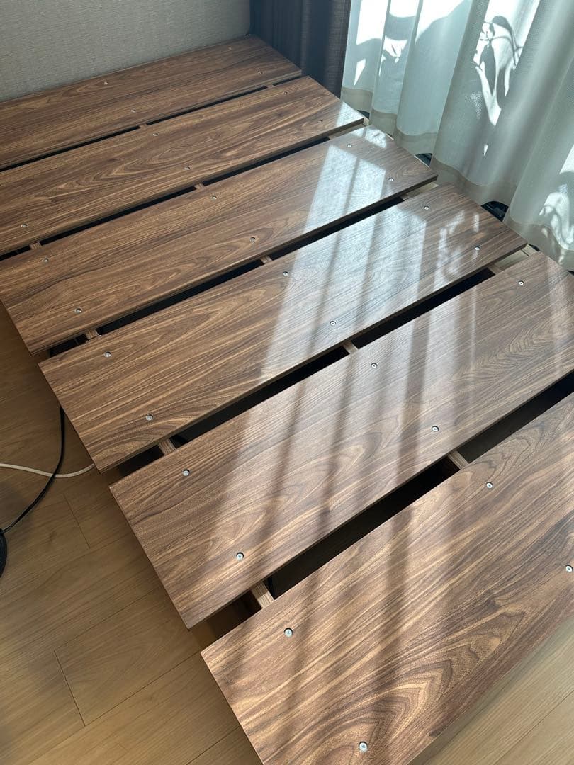 【引き取り限定】 LOWYA 木目調ローベッドフレーム シングル セミダブル