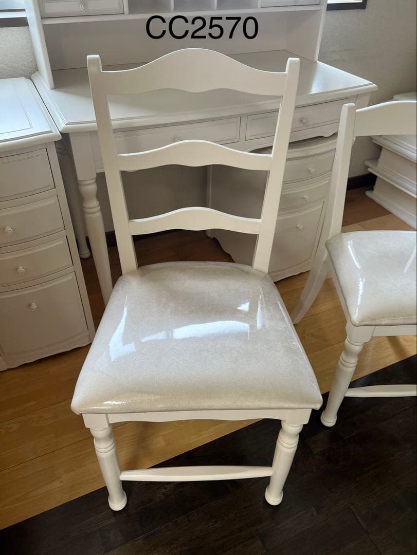 リリーホワイトリリージョン椅子チェア北欧調