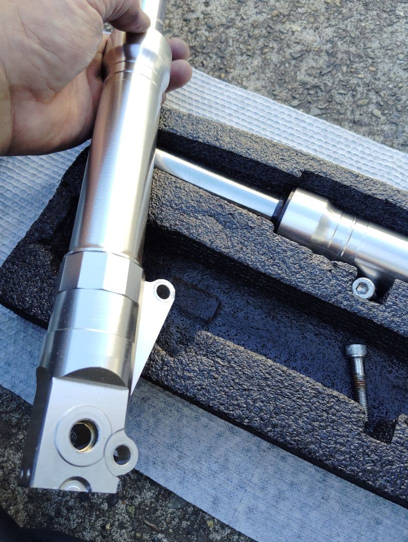 DIO、ズーマーフロントフォーク