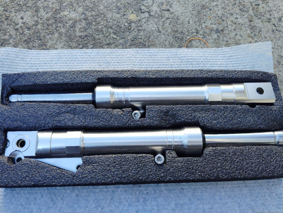 DIO、ズーマーフロントフォーク