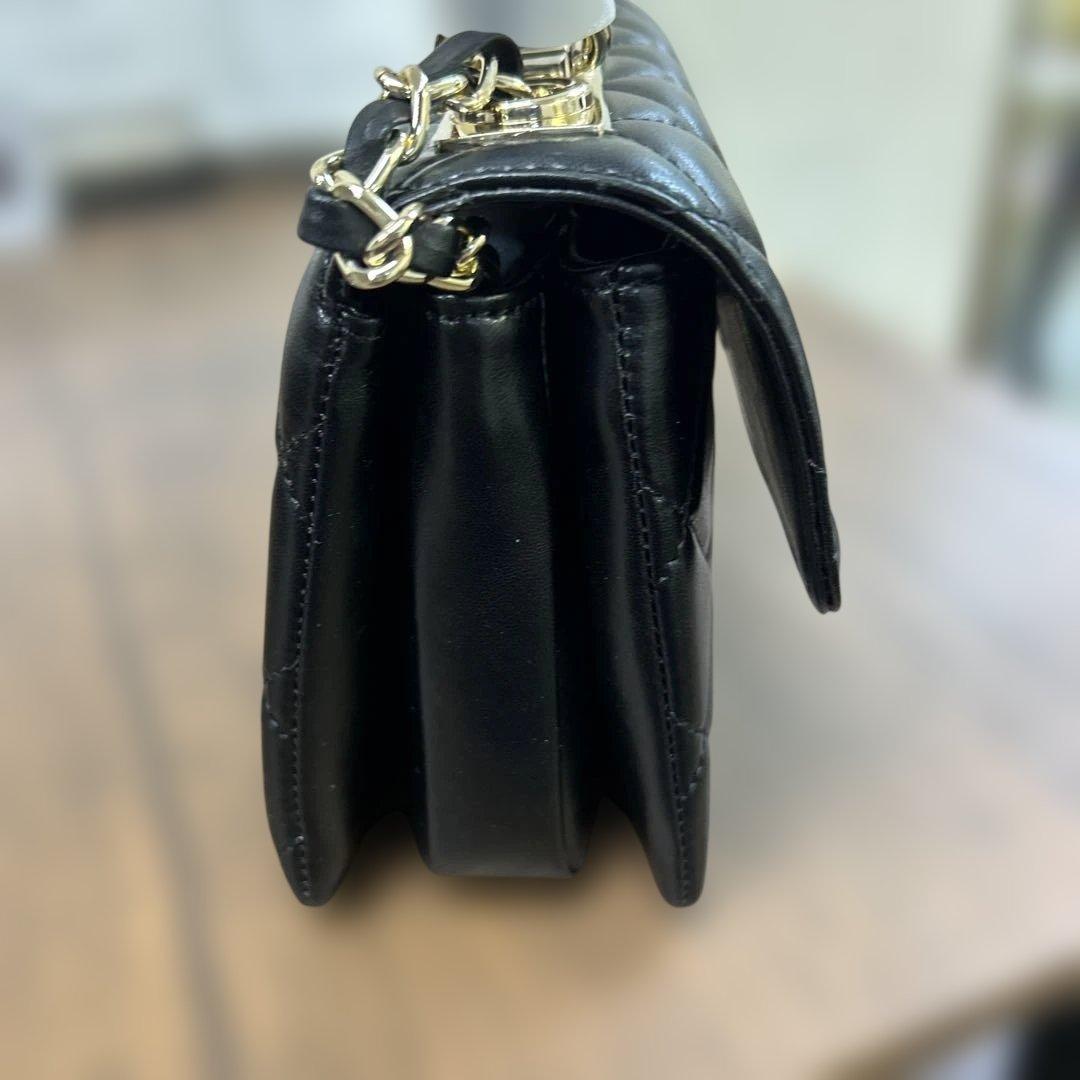 シャネルVIPノベルティ肩掛けショルダー