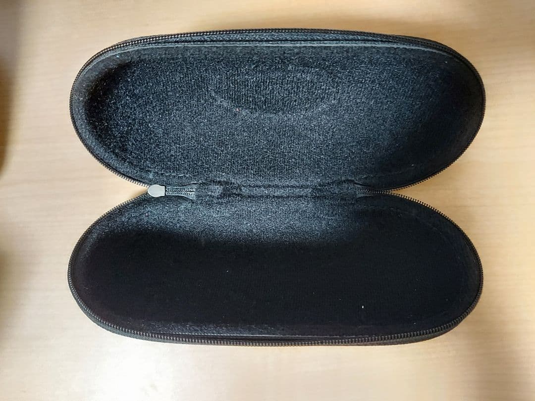 OAKLEY Frogskins XS Youth Fit ケース付属