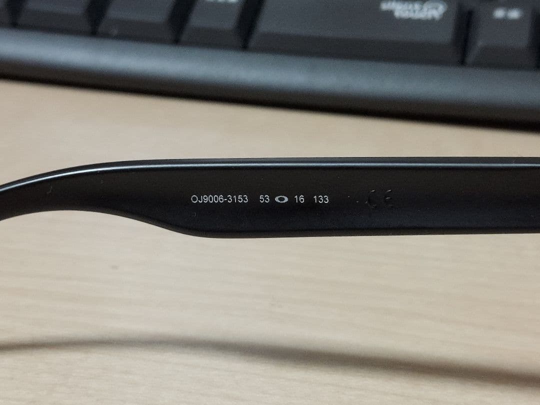 OAKLEY Frogskins XS Youth Fit ケース付属