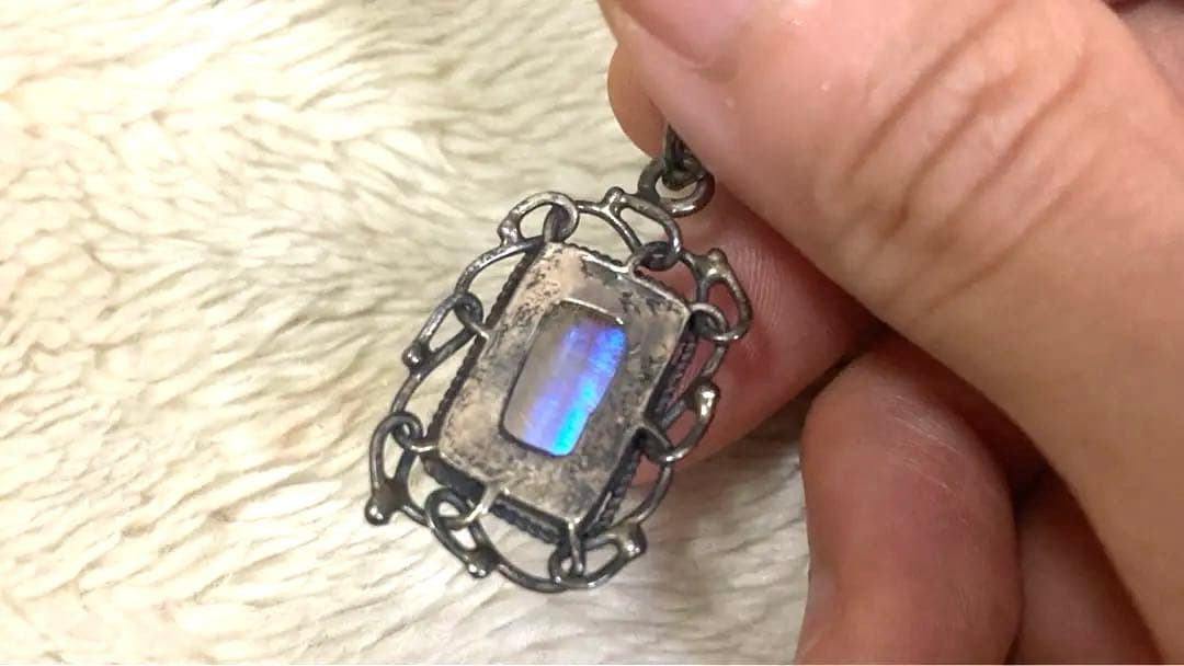 レインボームーンストーン ペンダントトップ　シルバー925