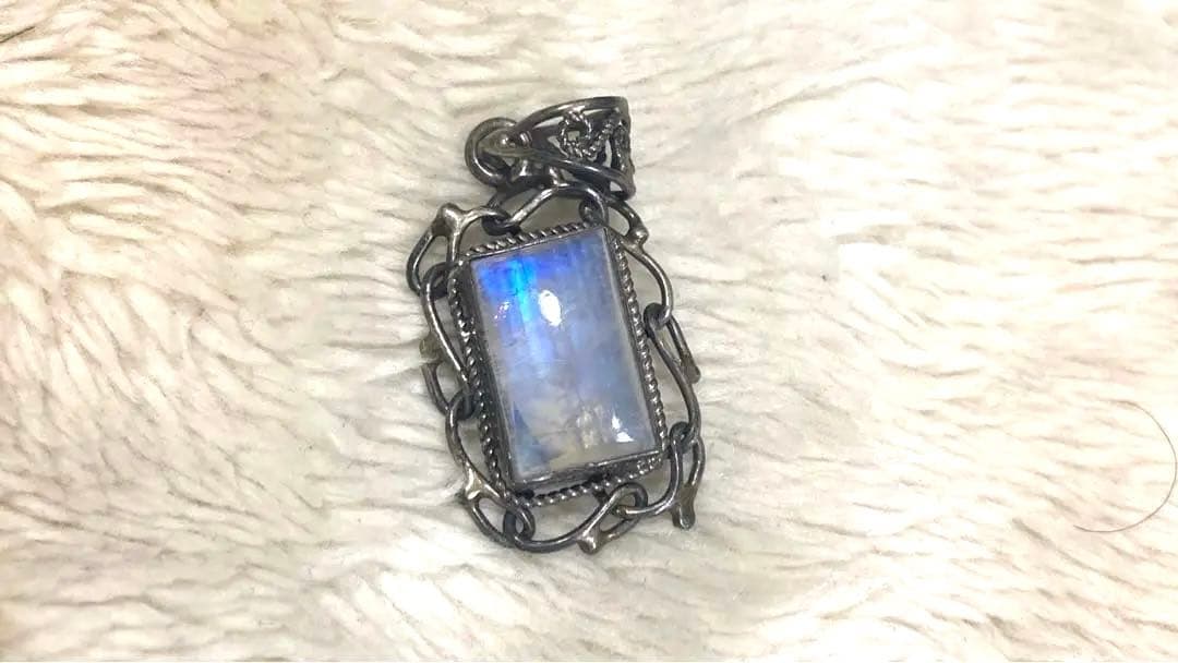 レインボームーンストーン ペンダントトップ　シルバー925