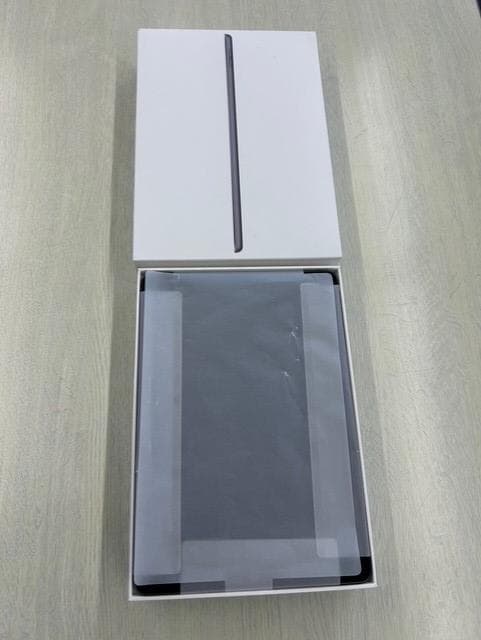 美品 iPad 第9世代 10.9インチ 64GB Wi-Fi　バッテリ100％