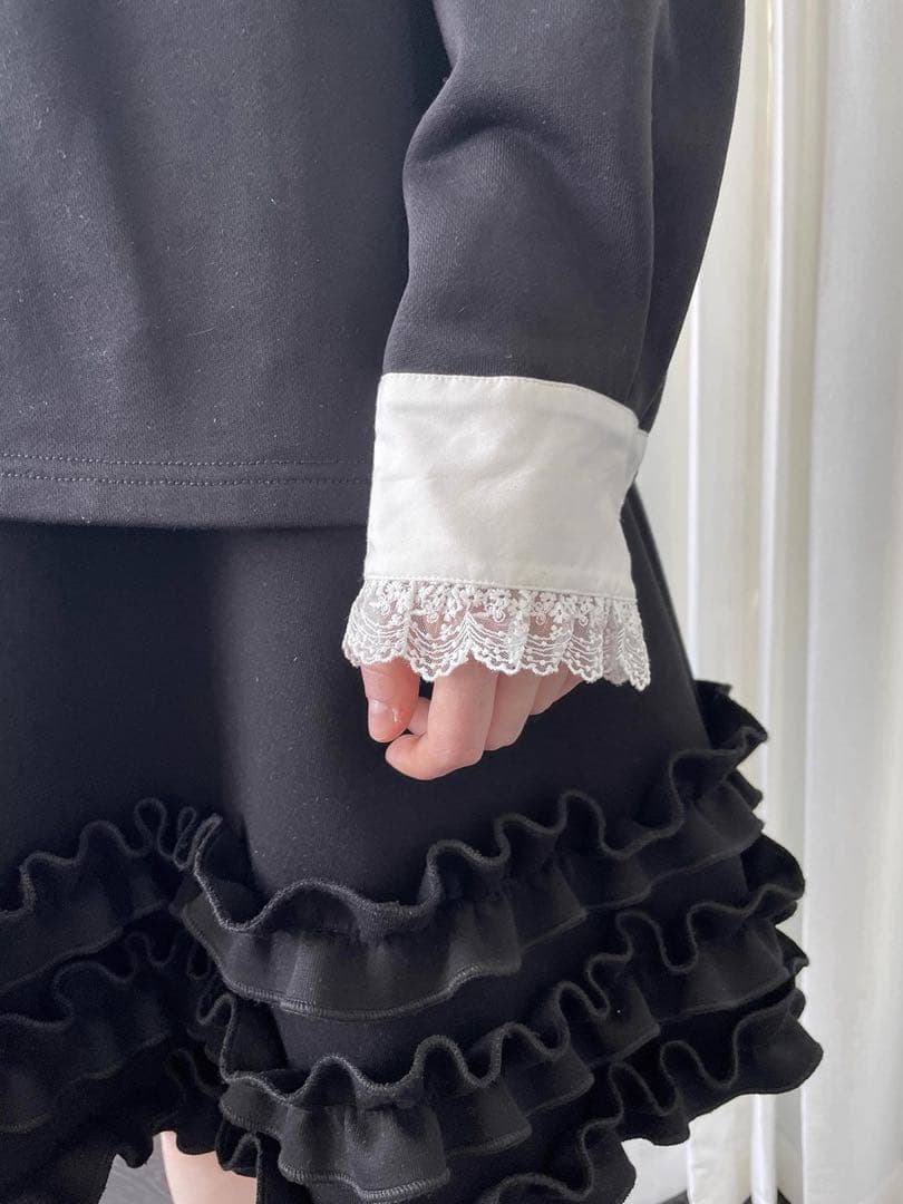 Loosesmell 付け襟 長袖トレーナー ブラック　フリルレース