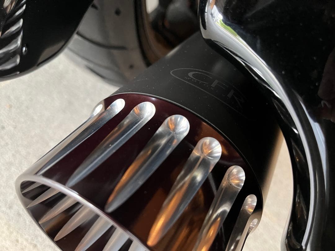 ハーレーダビッドソン M8ツアラー用 CFRスリップオンマフラー