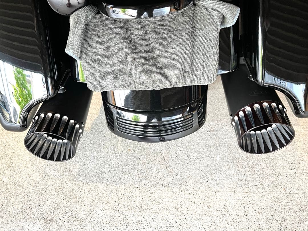 ハーレーダビッドソン M8ツアラー用 CFRスリップオンマフラー