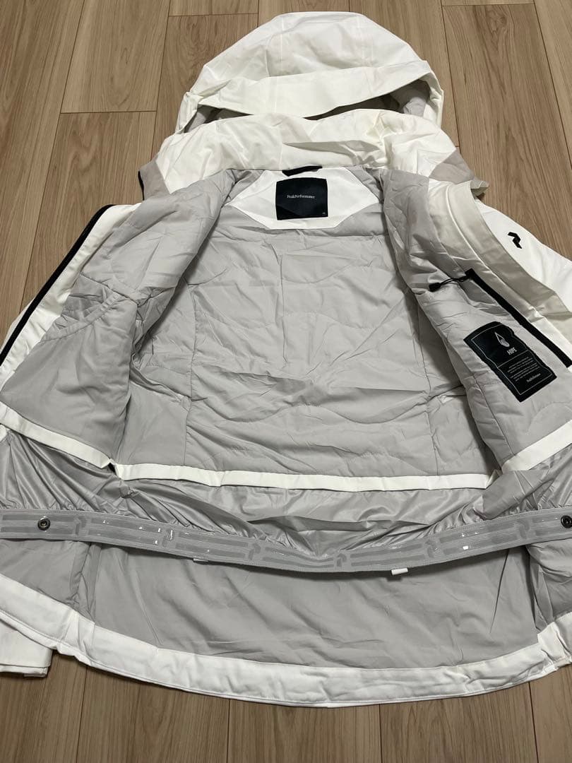 PeakPerformance アニマジャケット　女性　スキーウェア