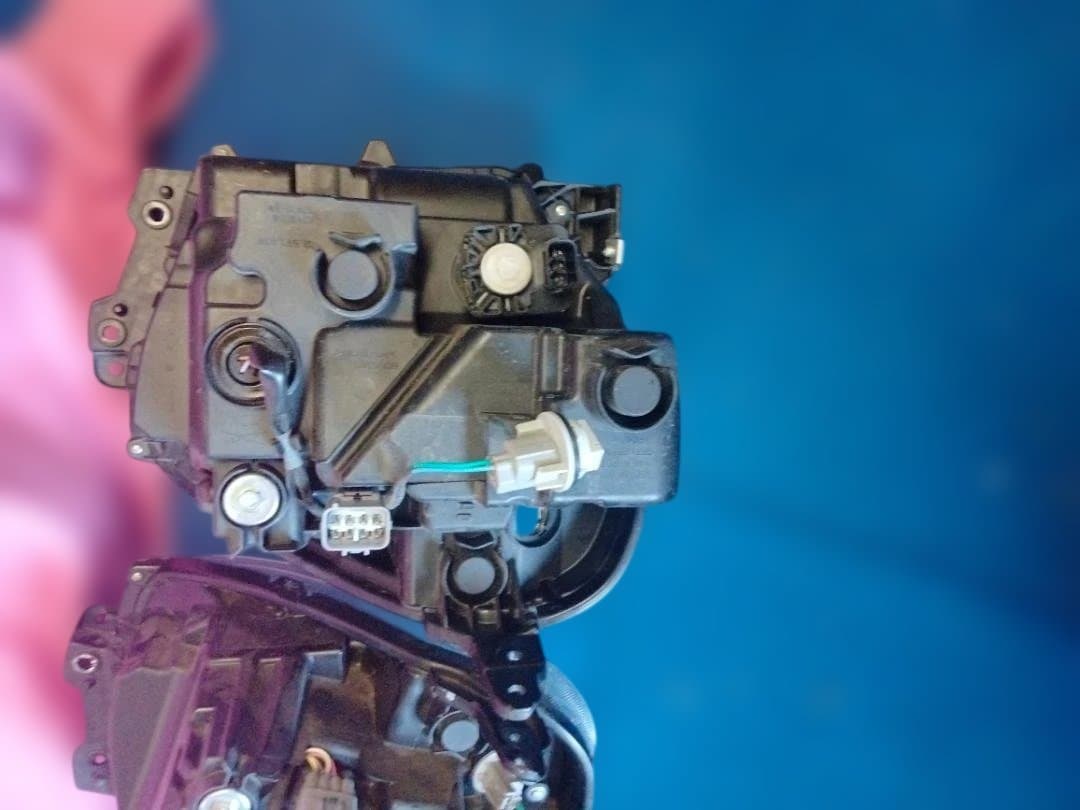 スズキ アルトのヘッドライト（左右 クリア 未使用品