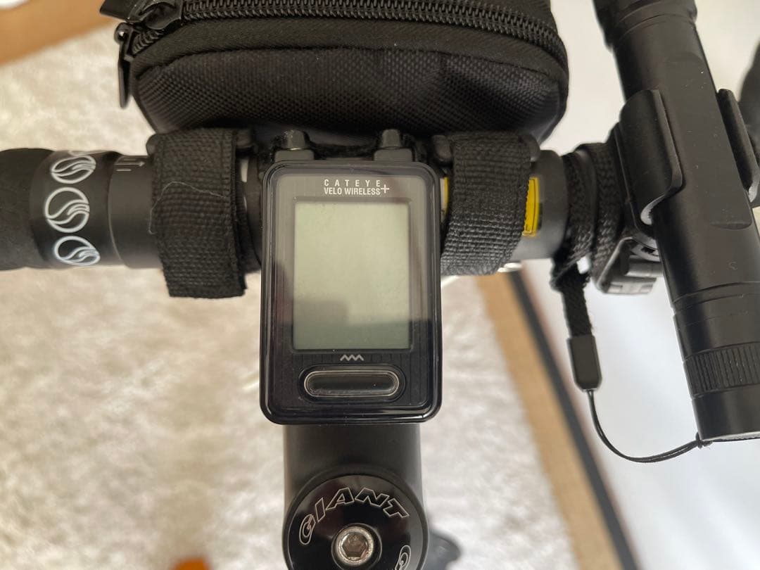 GIANT MR4 ミニベロ 折りたたみ自転車　収納バッグ　空気入れ　ライト付き