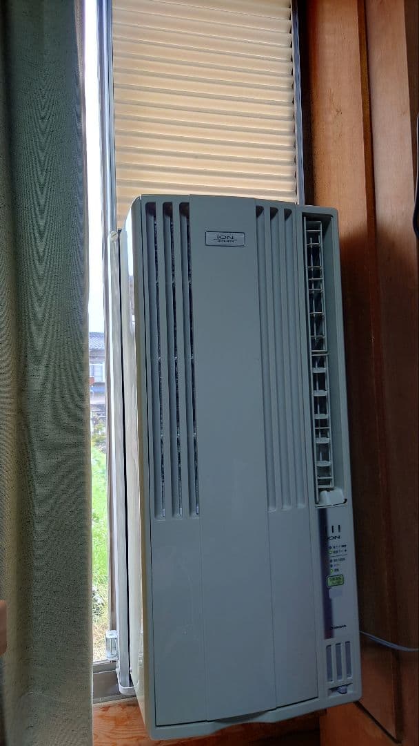コロナ　ウインドエアコン　CW-A1816 2016年製　固定枠付き