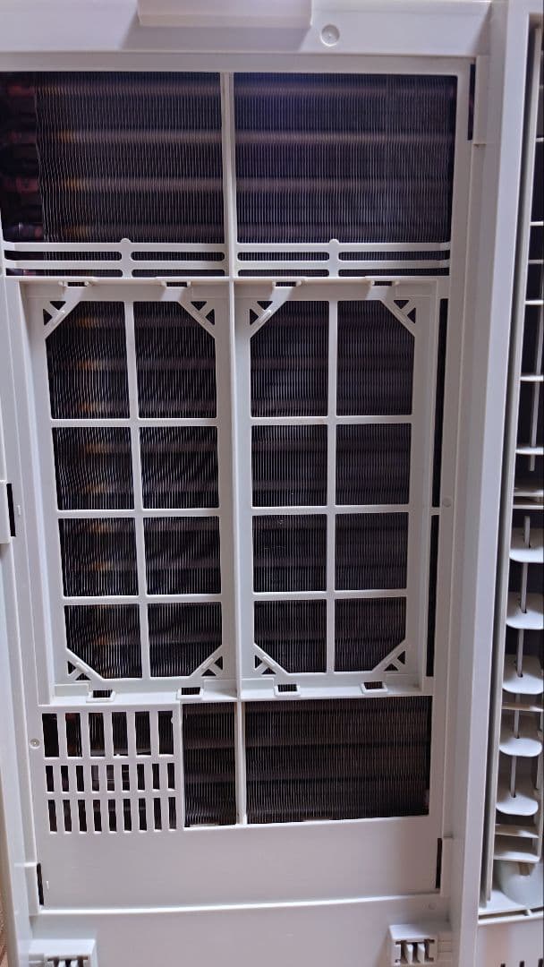 コロナ　ウインドエアコン　CW-A1816 2016年製　固定枠付き