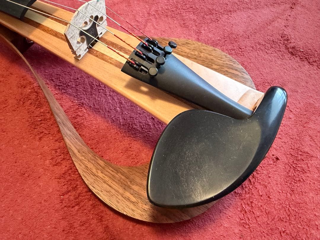 Yamaha YEV104 エレクトリックバイオリン