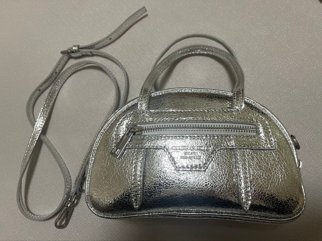 【美品】CHRISTIAN VILLA クリスチャンヴィラ　ショルダーバッグ